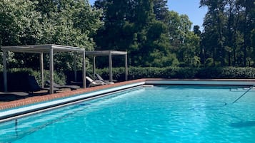 2 Außenpools, geöffnet von 08:00 Uhr bis 20:00 Uhr, Cabañas (kostenlos)