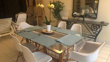In-room dining