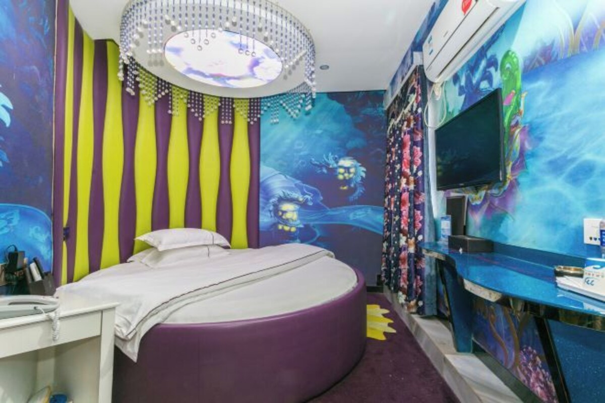 Featured Room