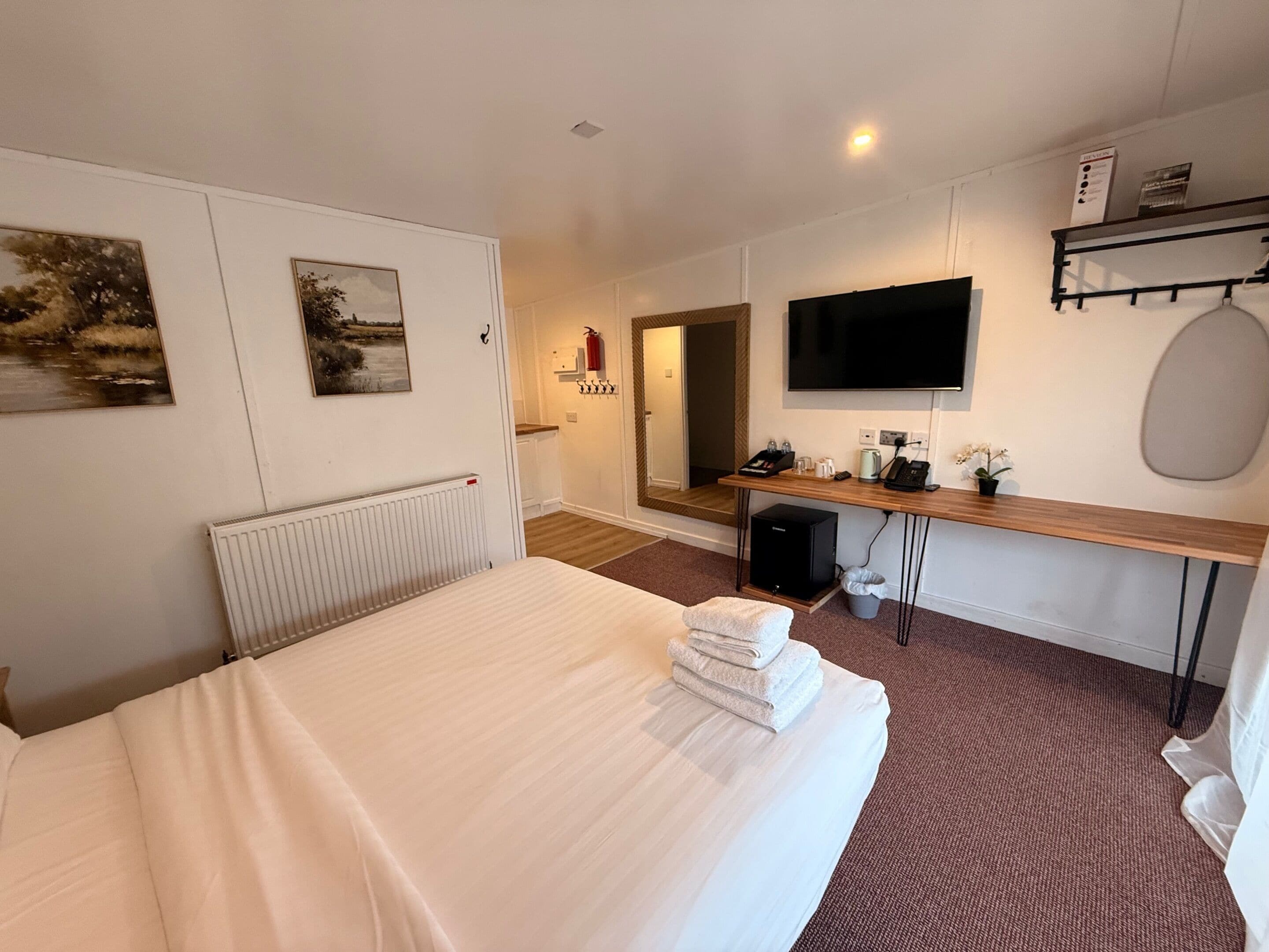 Egyptian cotton sheets, premium bedding, pillow-top beds, minibar