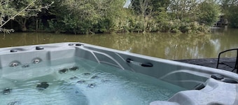 The Waterfront Lodges