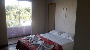 Basic-Doppelzimmer, 1 Schlafzimmer | Kostenloses WLAN, Bettwäsche