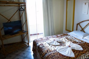 Habitación básica doble, 1 habitación | Wifi gratis y ropa de cama