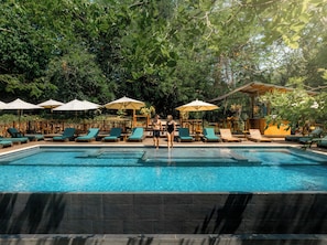 Outdoor pool, sun loungers
