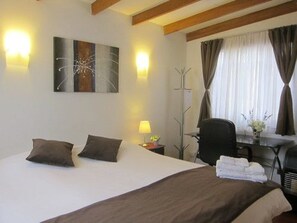 Superior Double Room, Bathroom In Suite
