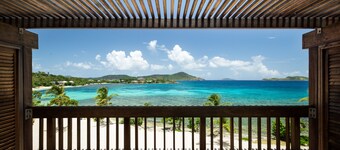 Sapphire Beachfront Renovated Villa 1200 SF! - Free Wi-Fi