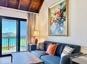 TV, DVD player, books, music library - Sapphire Beachfront Renovated Villa 1200 SF! - Free Wi-Fi (St Thomas)