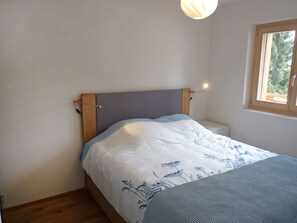 2 bedrooms, free WiFi - Nice apartment for 4 guests with WIFI, TV and balcony (Ovronnaz)