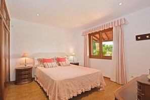 3 bedrooms, iron/ironing board, free WiFi, bed sheets - Es Pou - Charming villa with pool in Biniamar, Selva, Mallorca (Selva)