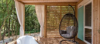 Beautiful private villa for 4 guests with A/C, WIFI, TV, terrace, pets allowed and parking