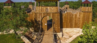 Stunning private villa for 4 guests with WIFI, A/C, TV, terrace and pets allowed