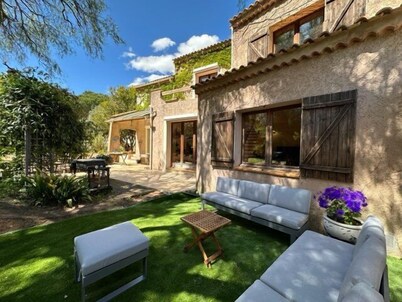 Swimming pool, air conditioning, 3 bedrooms, ideal for holidays and relaxation