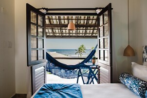 Standard Room, Ocean View | Minibar, blackout drapes, free WiFi, bed sheets