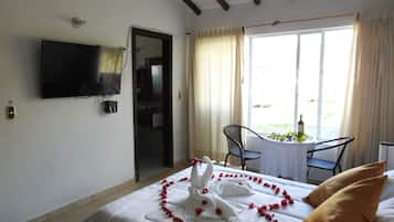 Individually decorated, individually furnished, bed sheets