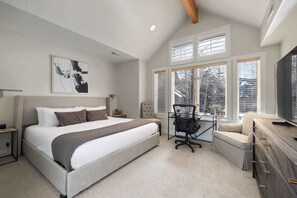 4 bedrooms, iron/ironing board, travel cot, WiFi