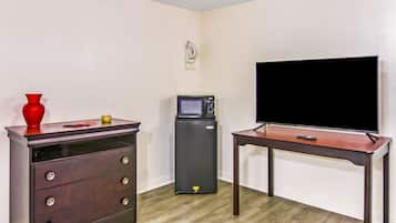 Room, 2 Double Beds, Smoking | Room amenity