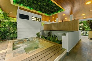 Family Villa, 2 Bedrooms, Hot Tub | Premium bedding, in-room safe, individually decorated, blackout drapes - Hotel Boutique Casa Del Rio (La Fortuna)
