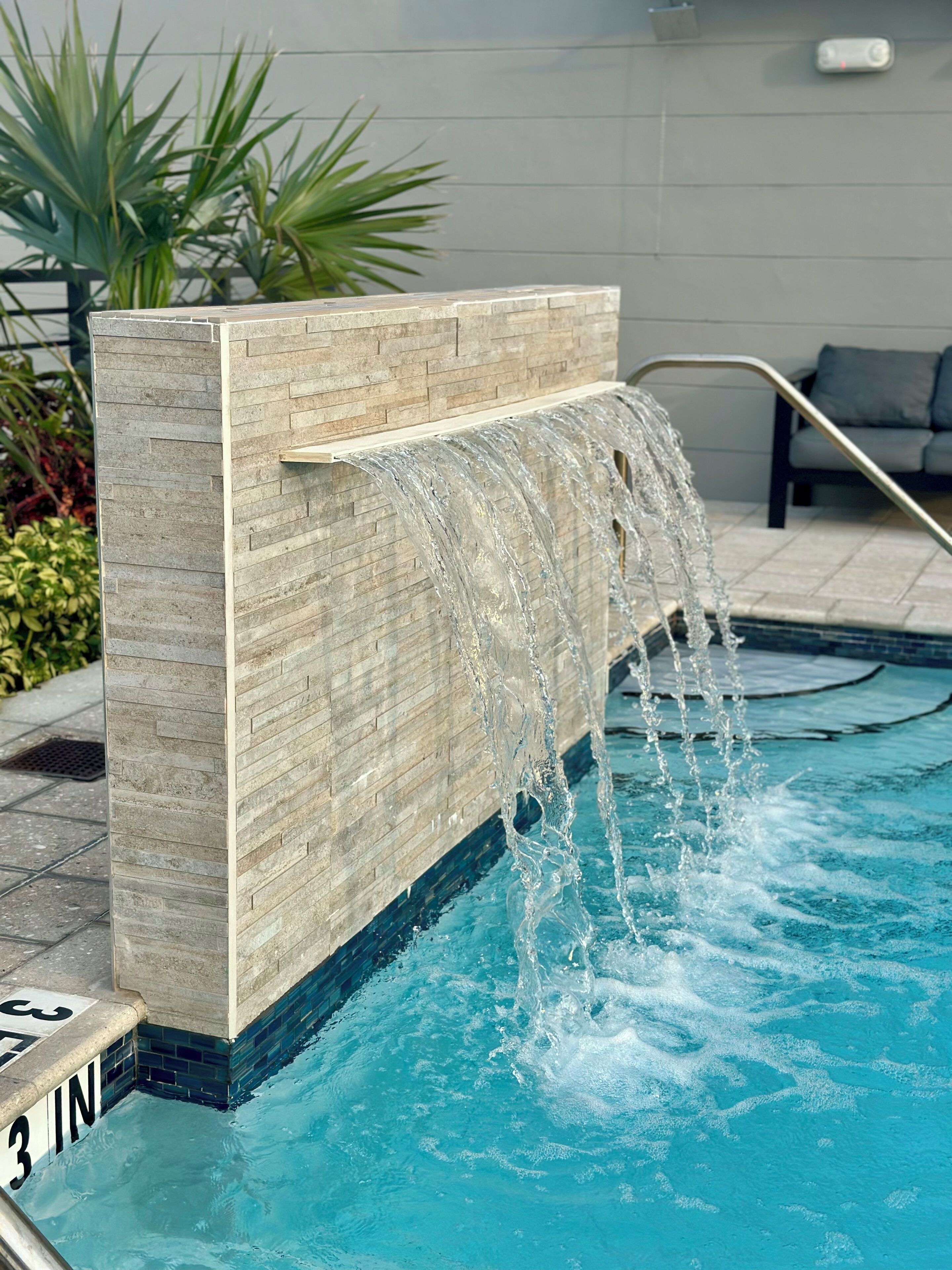 Outdoor pool, open 9:00 AM to 9:00 PM, pool umbrellas