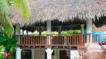 Poolside bar