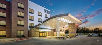 페어필드 인 & 스위트 바이 메리어트 치카샤