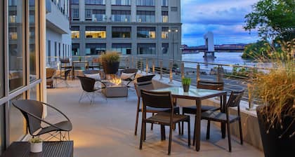 Courtyard by Marriott Albany Troy/Waterfront