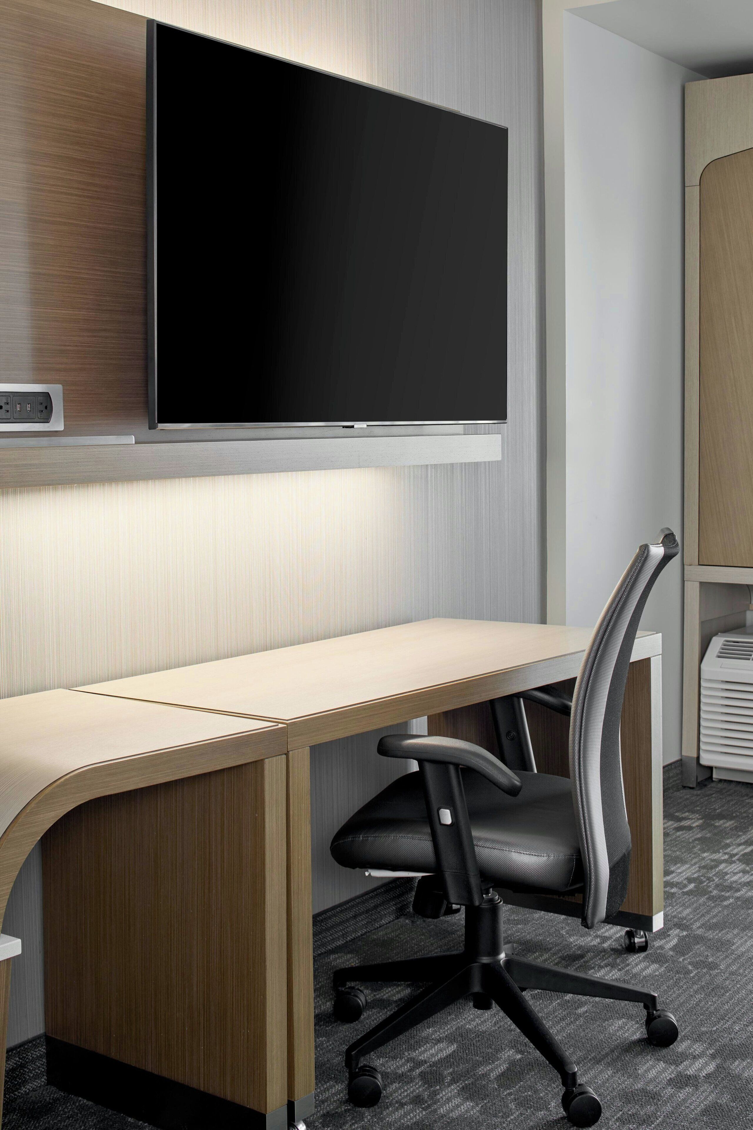 in-room safe, desk, iron/ironing board, free wifi