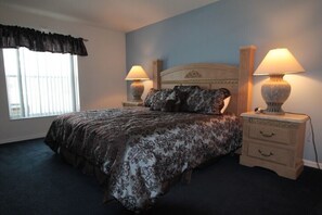 4 bedrooms, iron/ironing board, WiFi, bed sheets