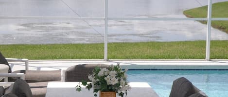 屋外ダイニングエリア