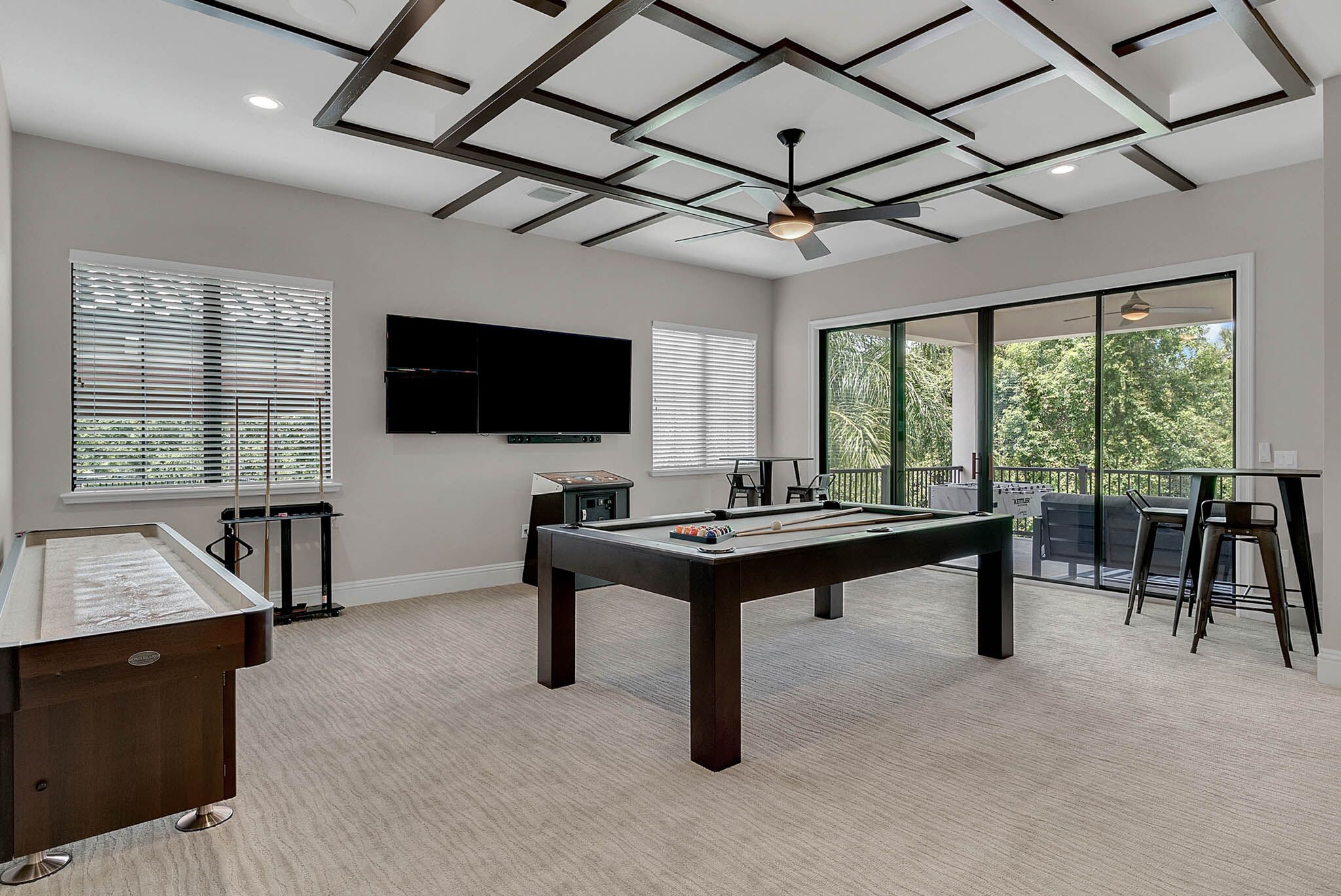 Be Our Guest Manor | 6,300 sq. ft. Villa, Luxurious Furnishings, Movie Room, Kids Bedroom