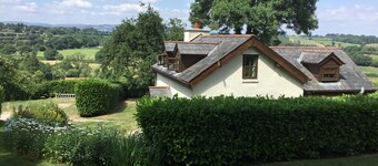 18th century stone cottage in the beautiful Usk valley