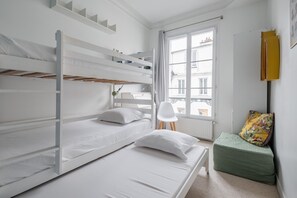 2 bedrooms, WiFi, bed sheets