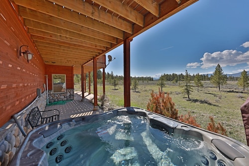 Mountain Views w/ Hot Tub
