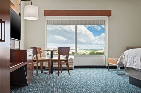 Holiday Inn Express Suites Orlando Lake Buena Vista, an IHG Hotel - Image 23