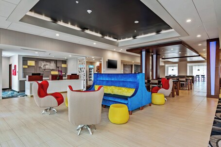Holiday Inn Express Suites Orlando Lake Buena Vista, an IHG Hotel - Image 15