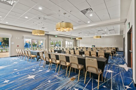 Holiday Inn Express Suites Orlando Lake Buena Vista, an IHG Hotel - Image 12