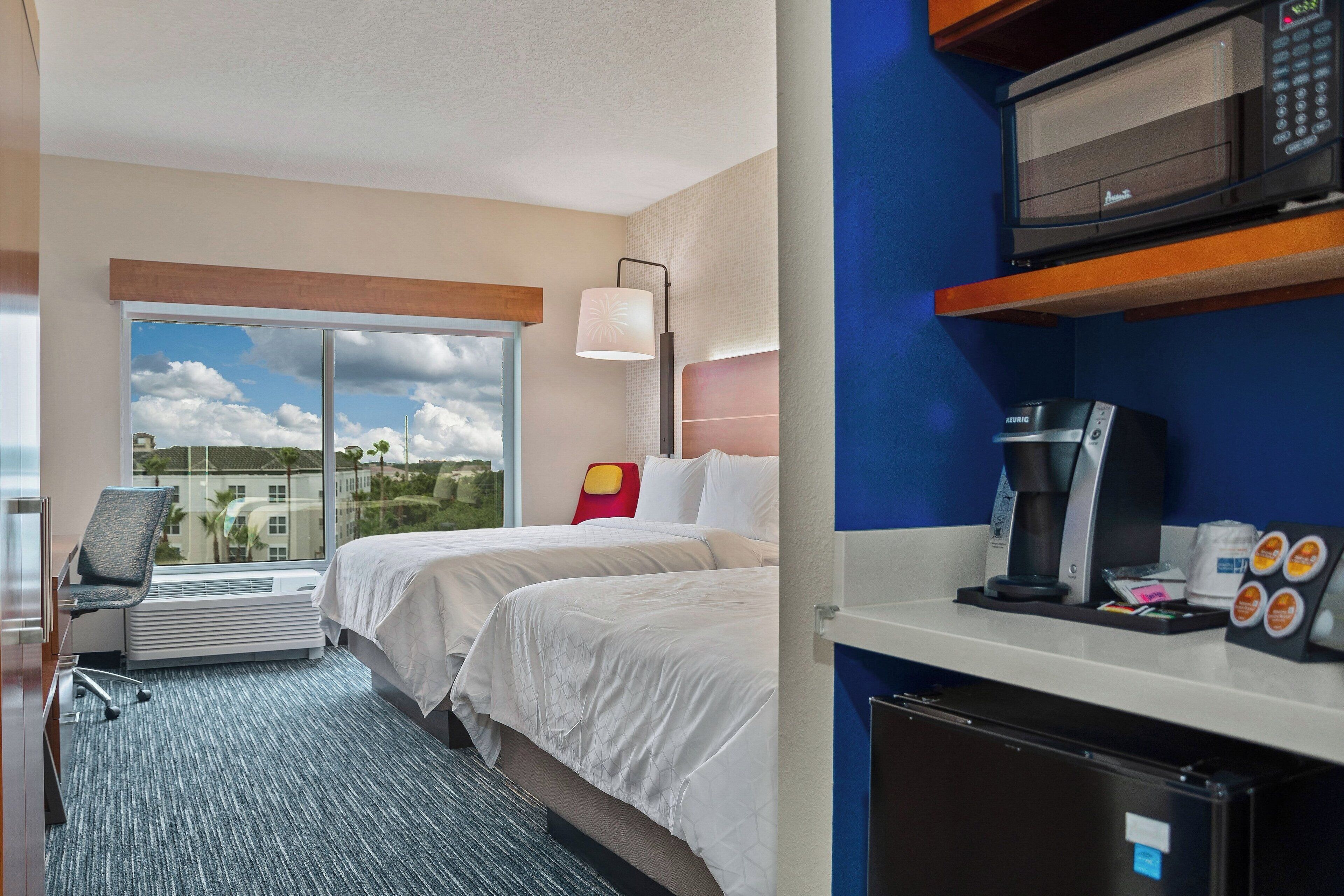 in-room safe, desk, laptop workspace, blackout curtains