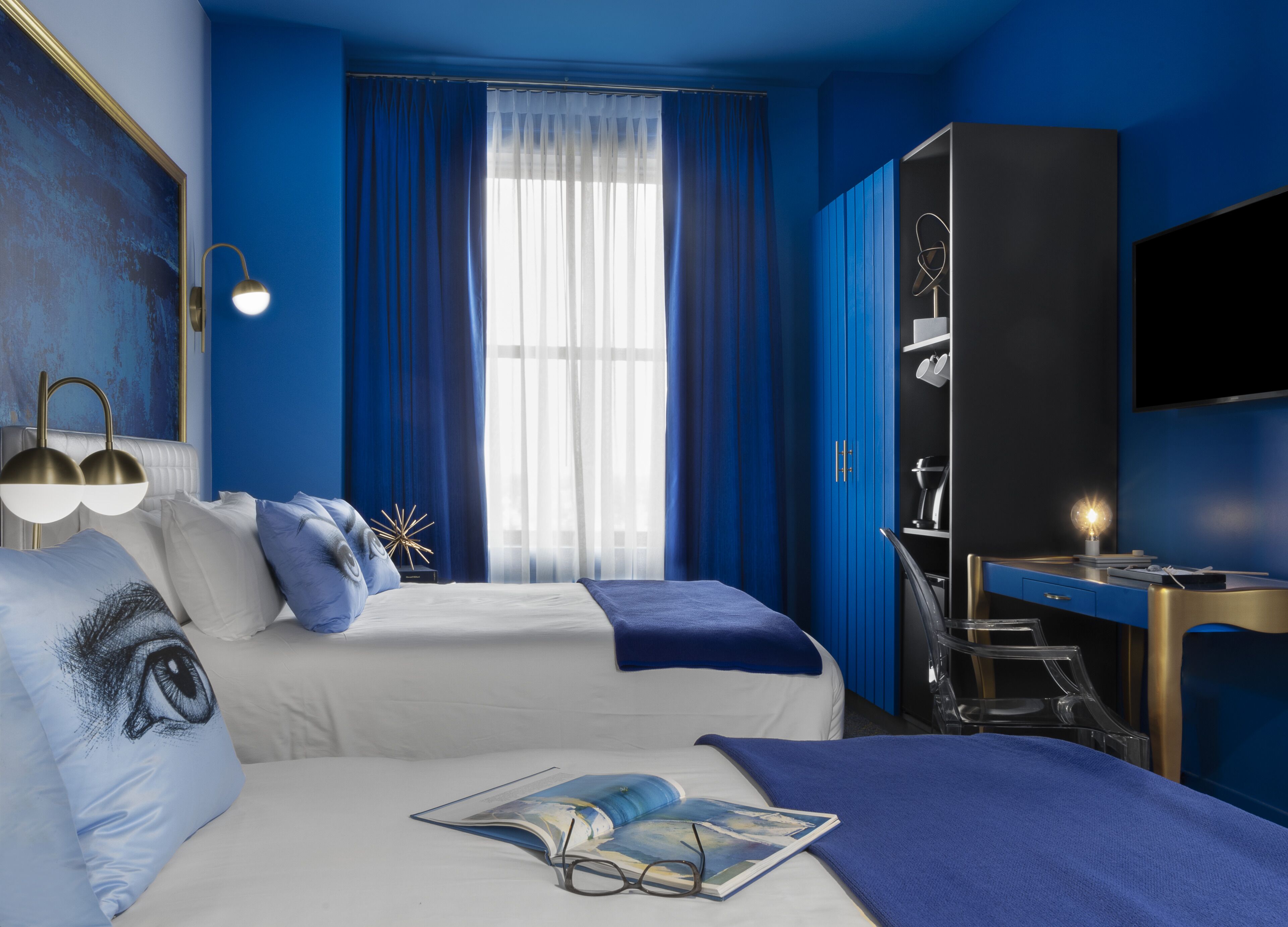 egyptian cotton sheets, premium bedding, down duvets, pillow-top beds