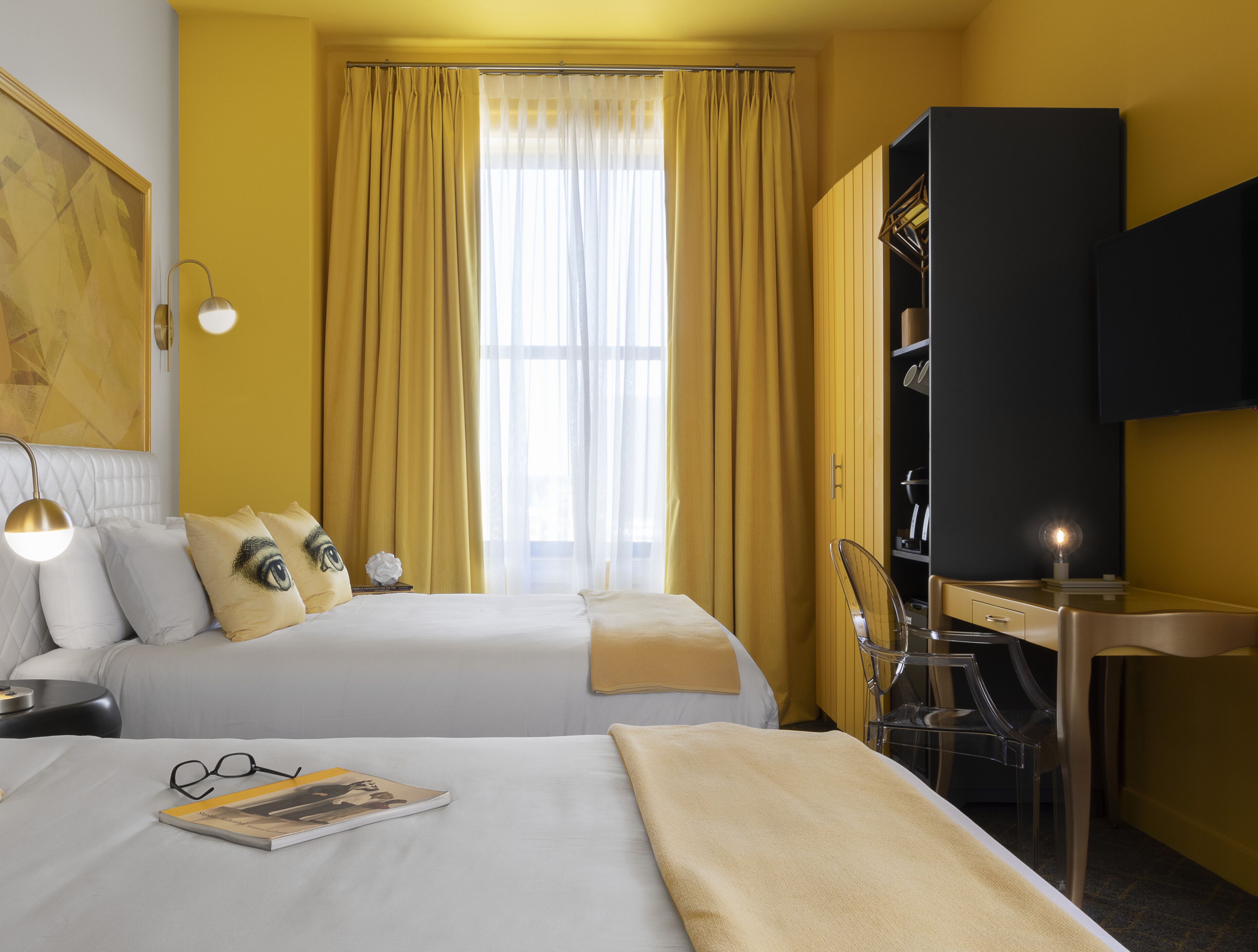 egyptian cotton sheets, premium bedding, down duvets, pillow-top beds