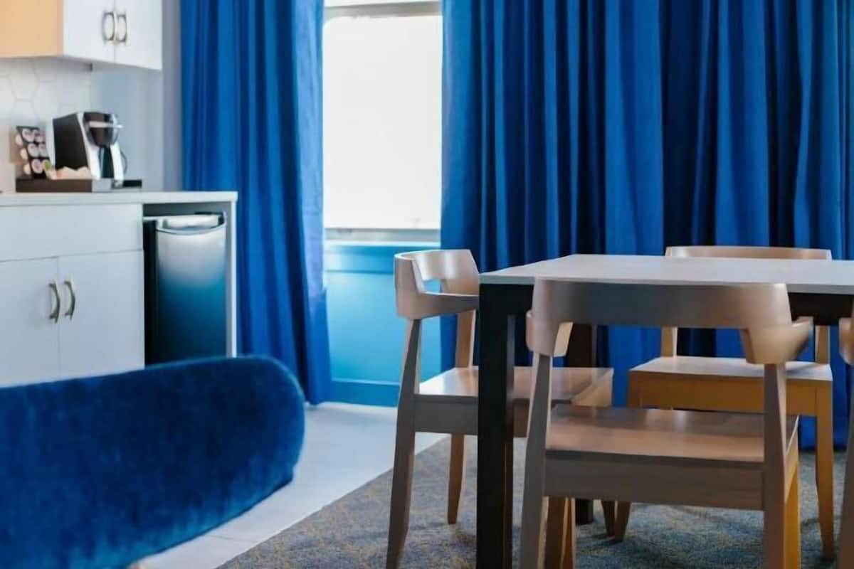 Restaurantes | Se sirven comidas y cenas