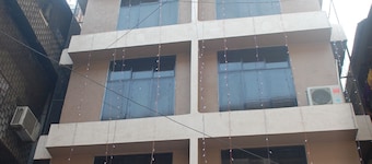 EMIRATES HOTEL