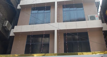 EMIRATES HOTEL