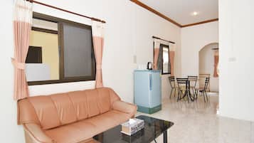 2 bedrooms, desk, free WiFi