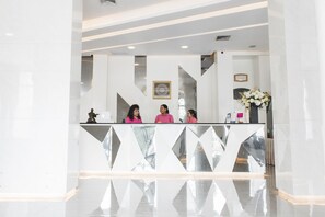 Check-in/check-out kiosk