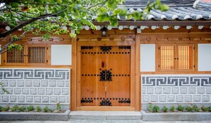 Mặt tiền nơi lưu trú