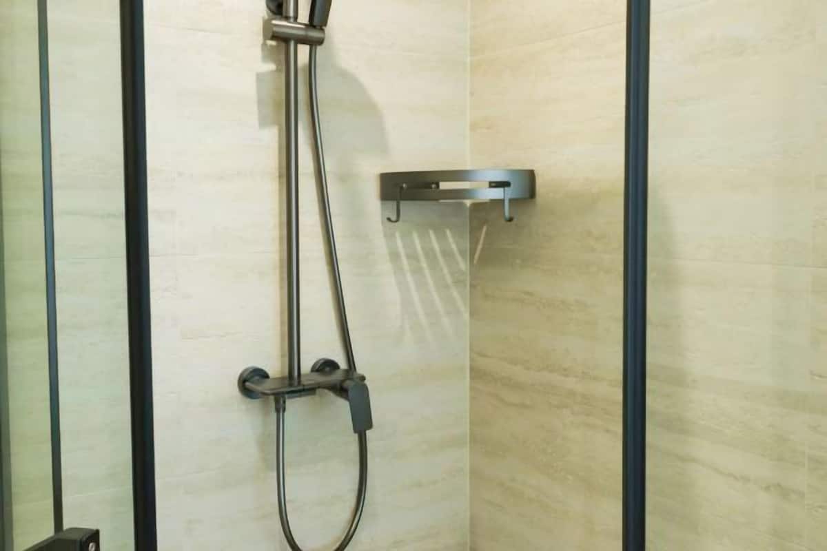 Bathroom | Shower, rainfall showerhead, free toiletries, hair dryer