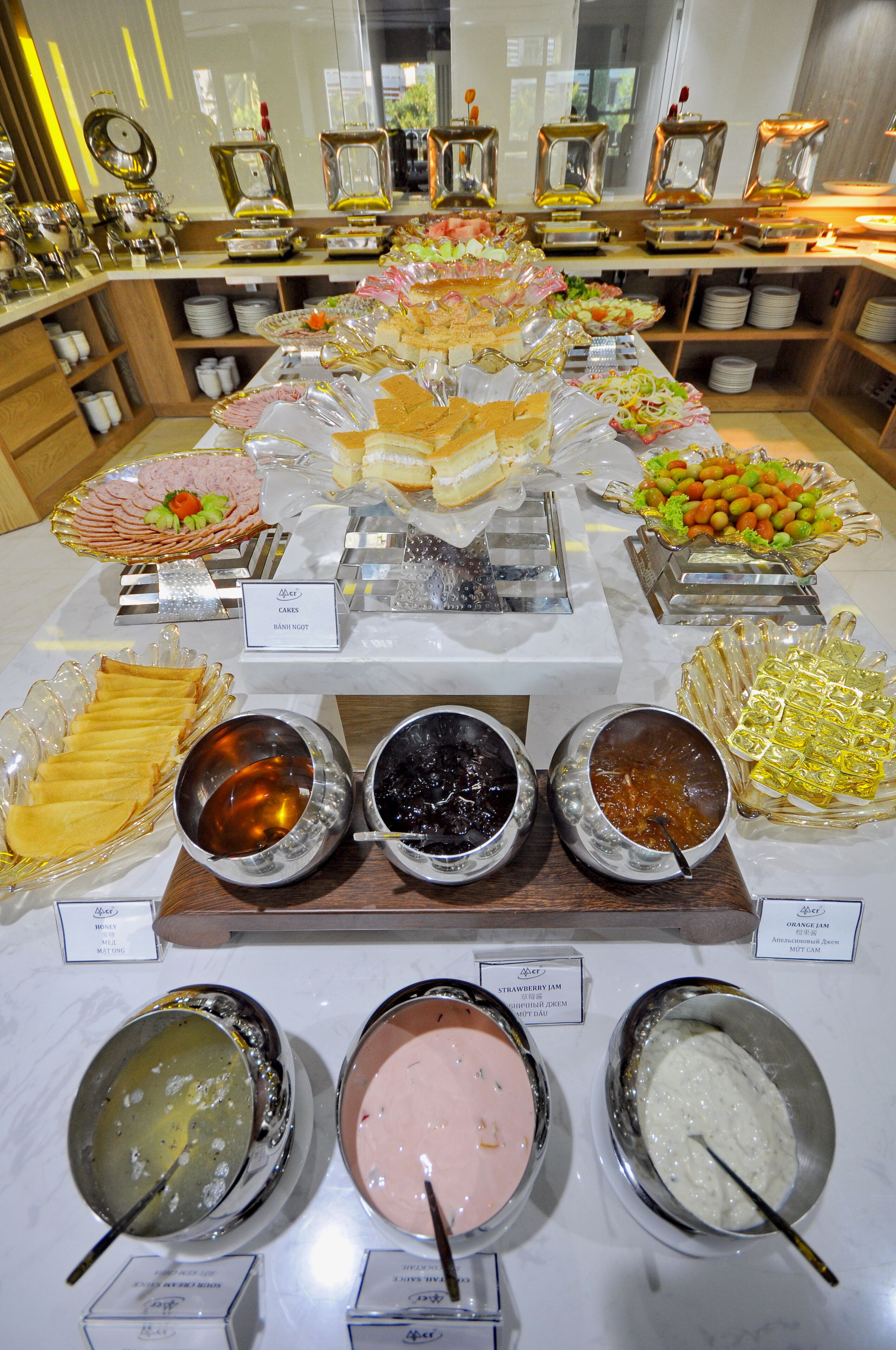 Dagelijks ontbijtbuffet (VND 150000 per persoon)