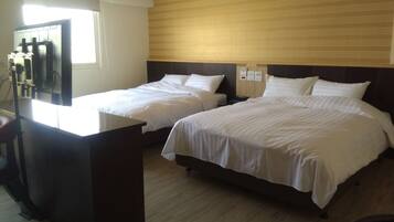 Down comforters, desk, soundproofing, free WiFi