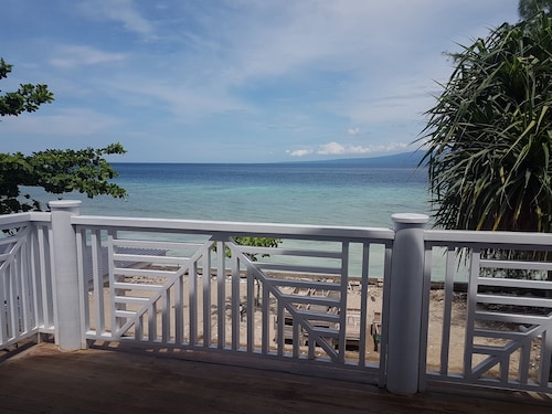 メノ モジョ ビーチ リゾート