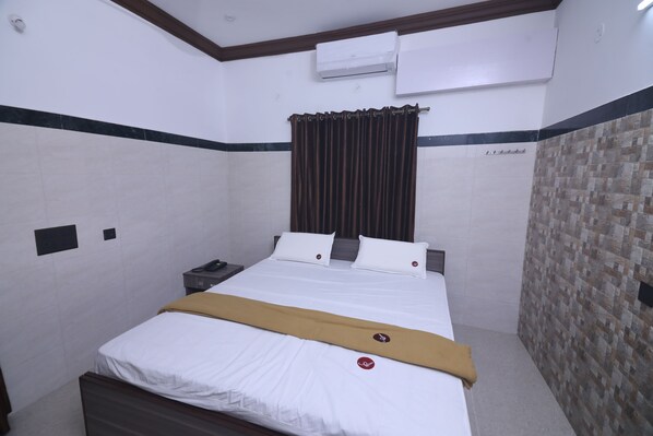 Deluxe Single Room, 1 King Bed, Non Smoking