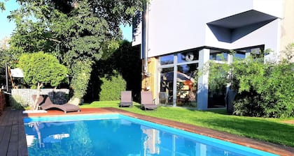 Beautiful private villa for 8 guests with private pool, WIFI, TV and patio